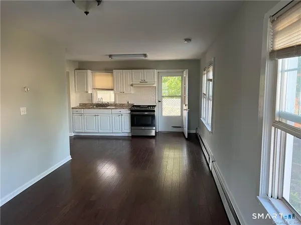 $2,400 | 104 Palmer Avenue, Unit 2, Stamford, CT 06902