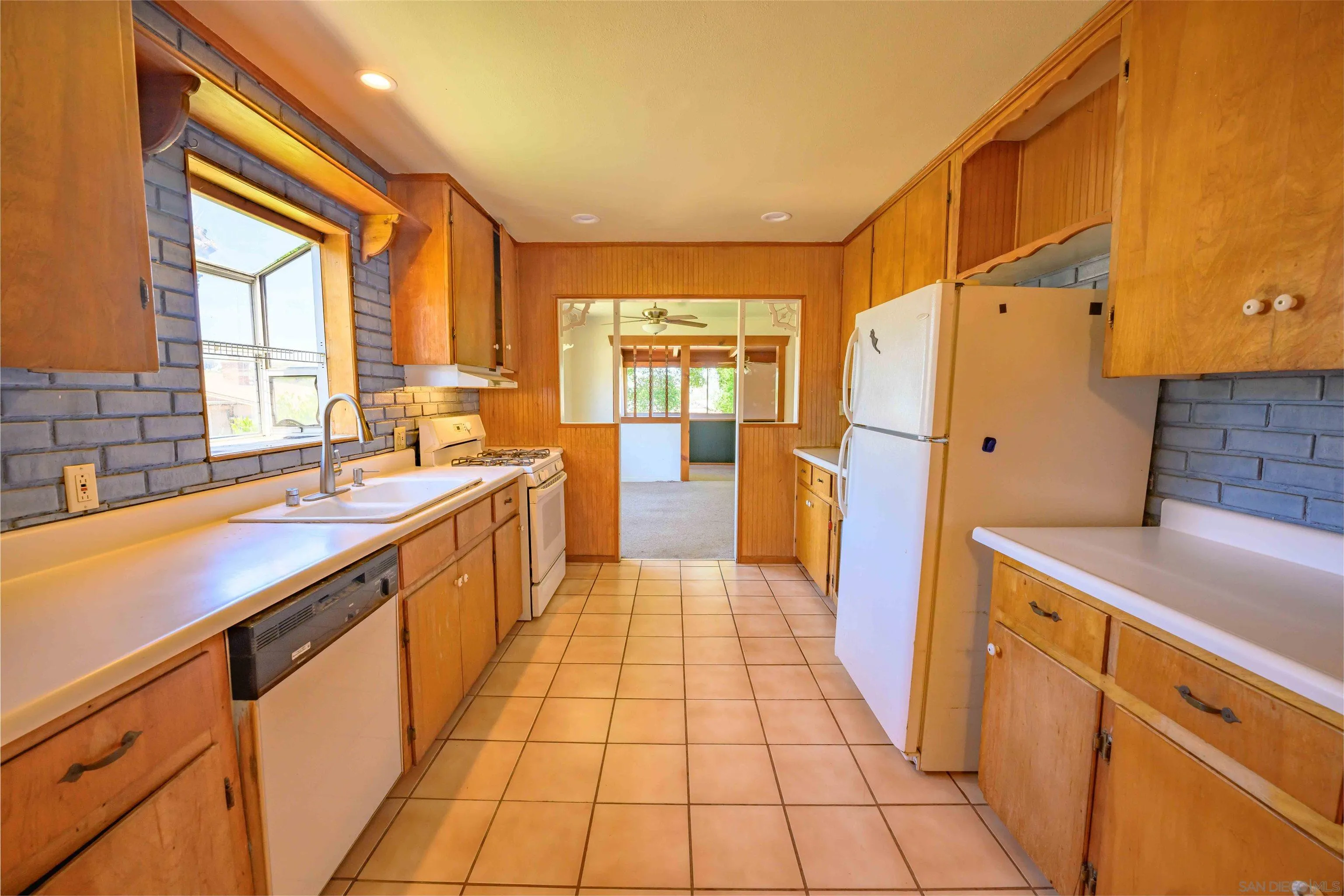 12315 Rockcrest Road Lakeside, CA 92040 - Photo 3 of 28 Gallery Image 3