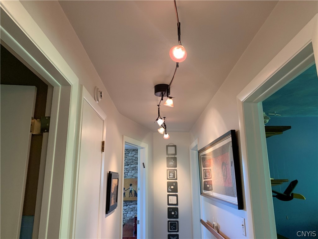 206 Deforest Road Syracuse, NY 13214 - Photo 17 of 49 Hallway to the bedrooms and the bathrooms