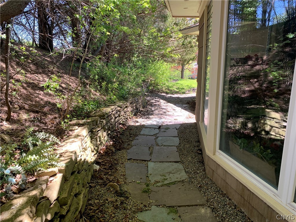 206 Deforest Road Syracuse, NY 13214 - Photo 33 of 49 The north side of the house between subject and LE