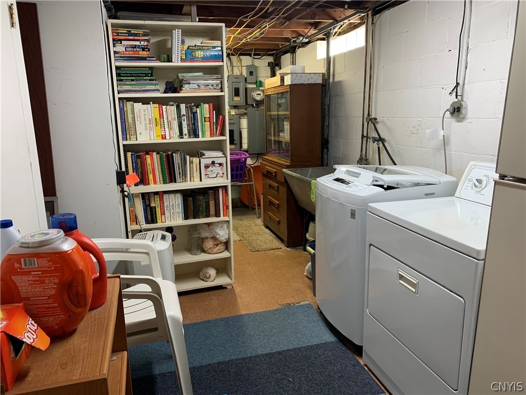206 Deforest Road Syracuse, NY 13214 - Photo 36 of 49 Lower level laundry area
washer and dryer stay