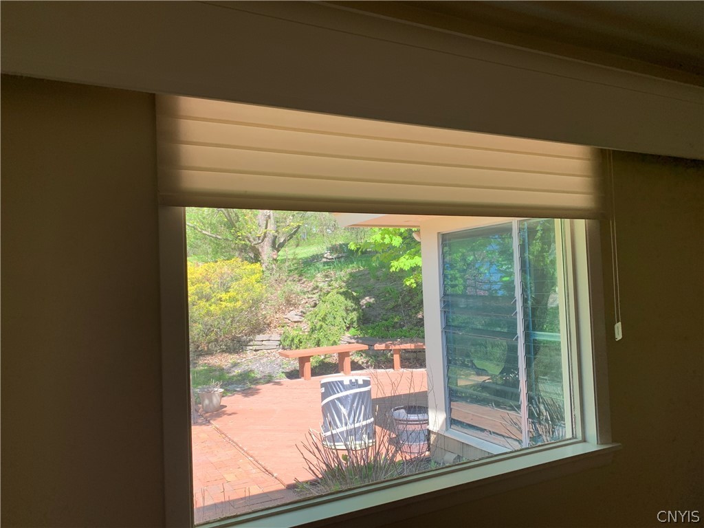 206 Deforest Road Syracuse, NY 13214 - Photo 5 of 49