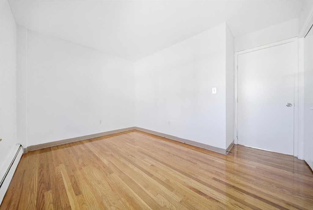 60 R Gibson Street, Unit B1 Boston, MA 02122 - Photo 21 of 28