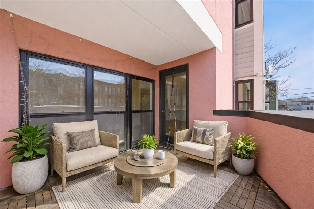 60 R Gibson Street, Unit B1 Boston, MA 02122 - Photo 23 of 28