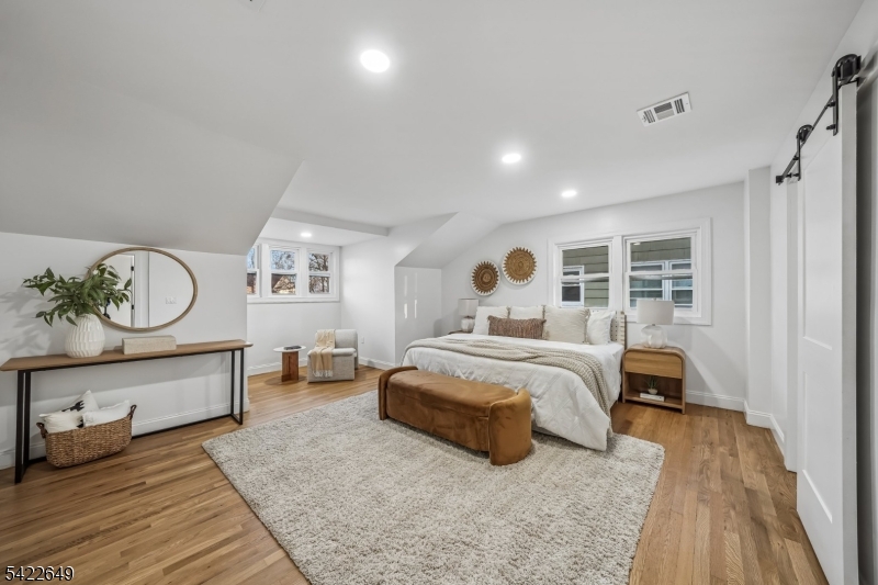 5 Essex Road Maplewood, NJ 07040 - Photo 13 of 39