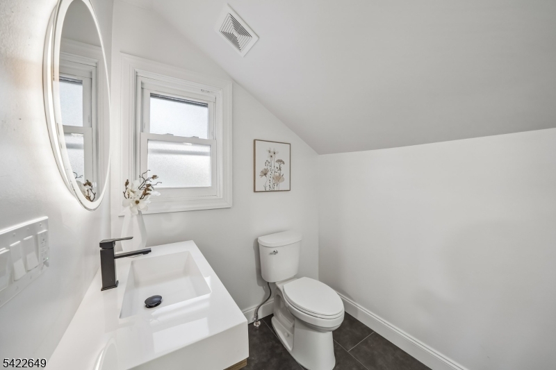 5 Essex Road Maplewood, NJ 07040 - Photo 15 of 39