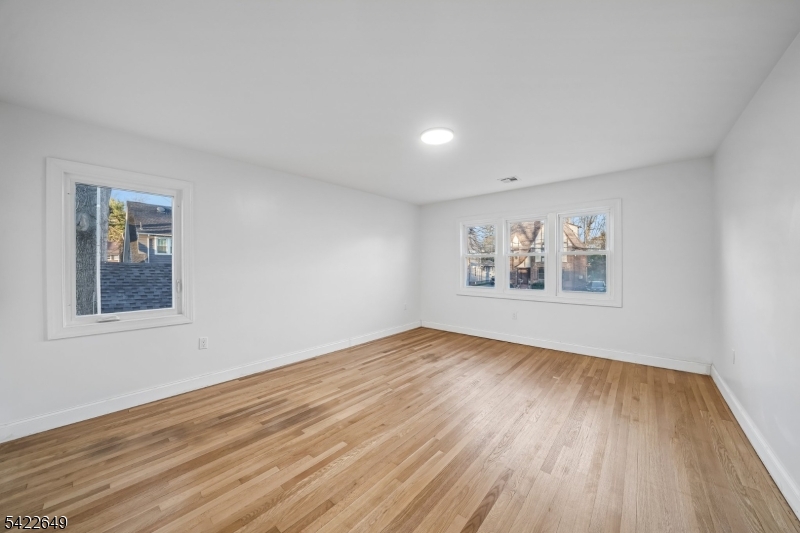 5 Essex Road Maplewood, NJ 07040 - Photo 17 of 39