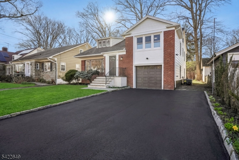 5 Essex Road Maplewood, NJ 07040 - Photo 2 of 39