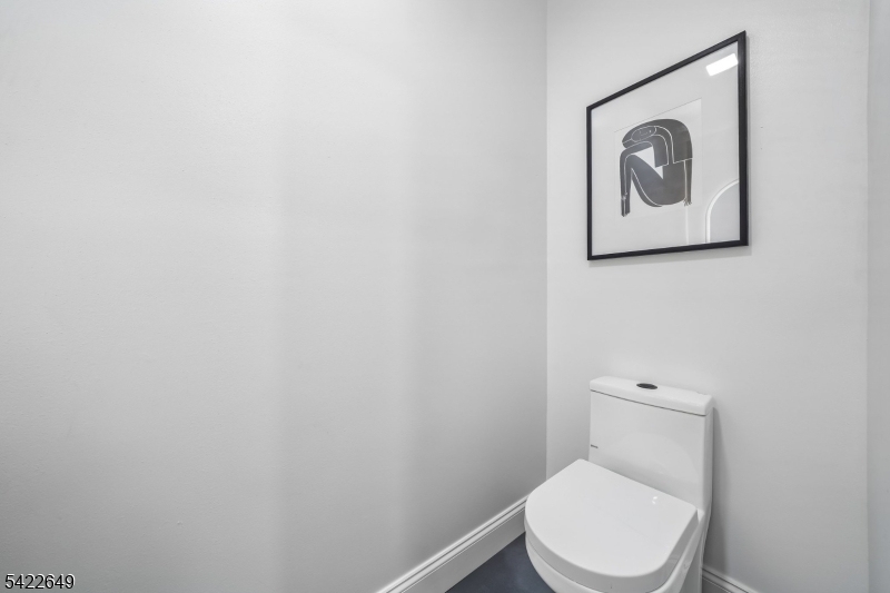 5 Essex Road Maplewood, NJ 07040 - Photo 25 of 39