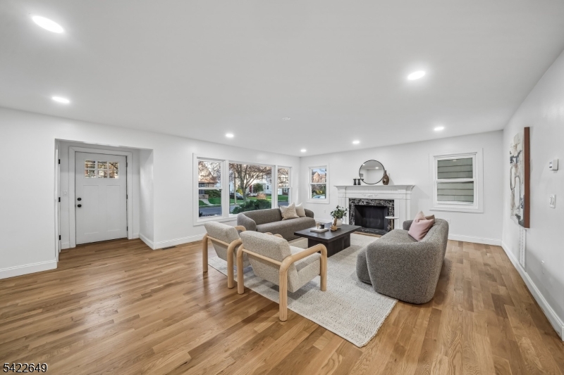 5 Essex Road Maplewood, NJ 07040 - Photo 5 of 39