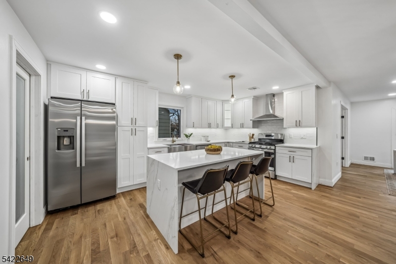 5 Essex Road Maplewood, NJ 07040 - Photo 7 of 39