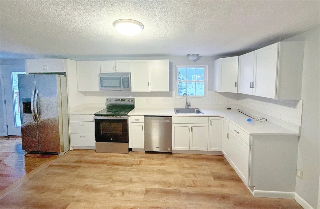 264 Greene Street, Unit 264 North Andover, MA 01845 - Photo 7 of 18