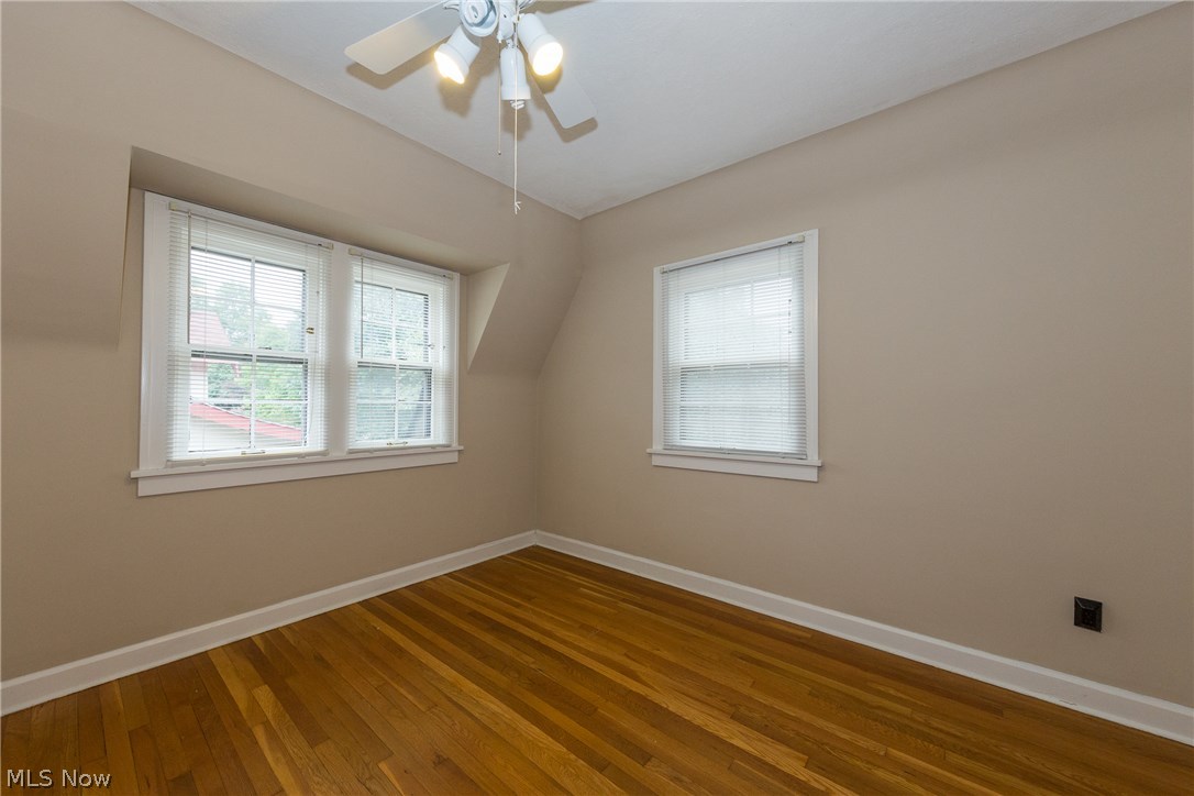 2445 Queenston Road Cleveland, OH 44118 - Photo 14 of 25 Gallery Image 14