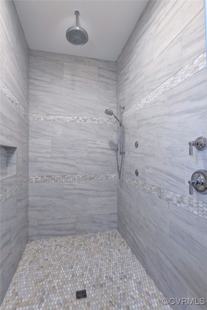 116 Formby Williamsburg, VA 23188 - Photo 27 of 50 a bathroom with a shower