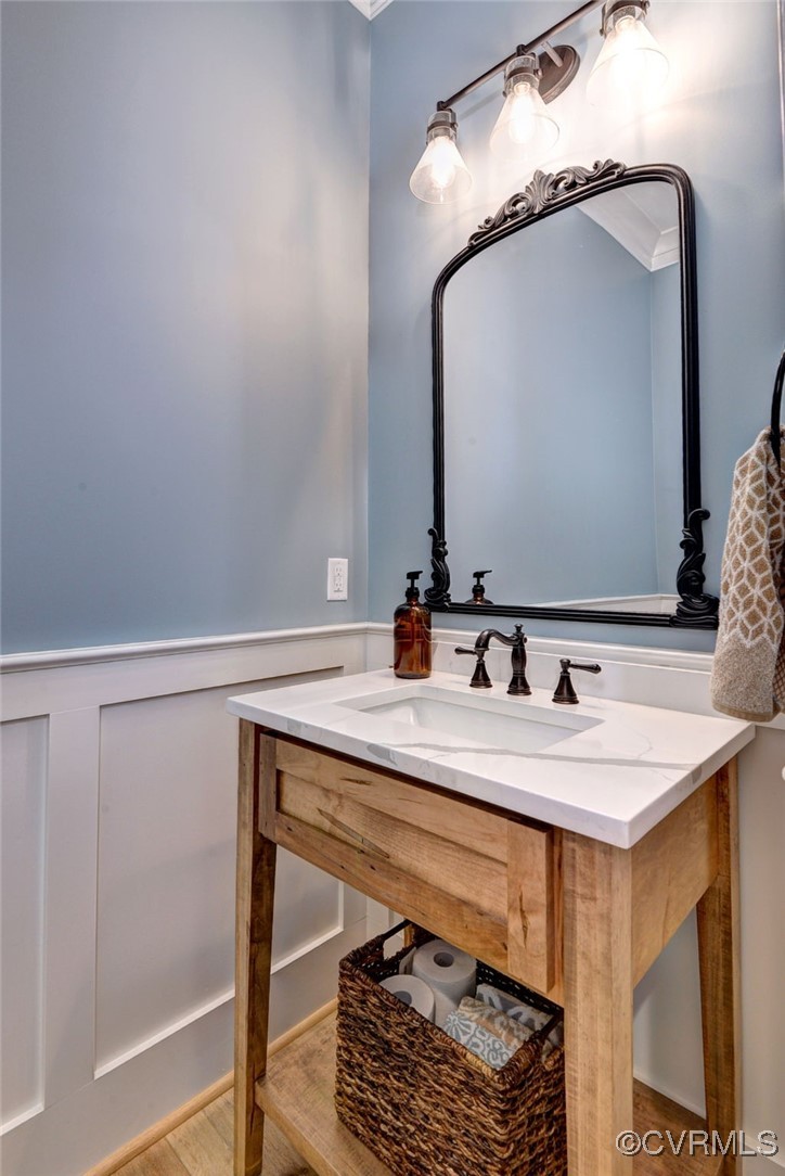 116 Formby Williamsburg, VA 23188 - Photo 29 of 50 a bathroom with a sink vanity and a mirror