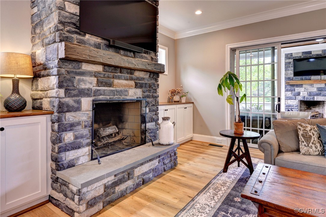 116 Formby Williamsburg, VA 23188 - Photo 10 of 50 a living room with furniture and a fireplace