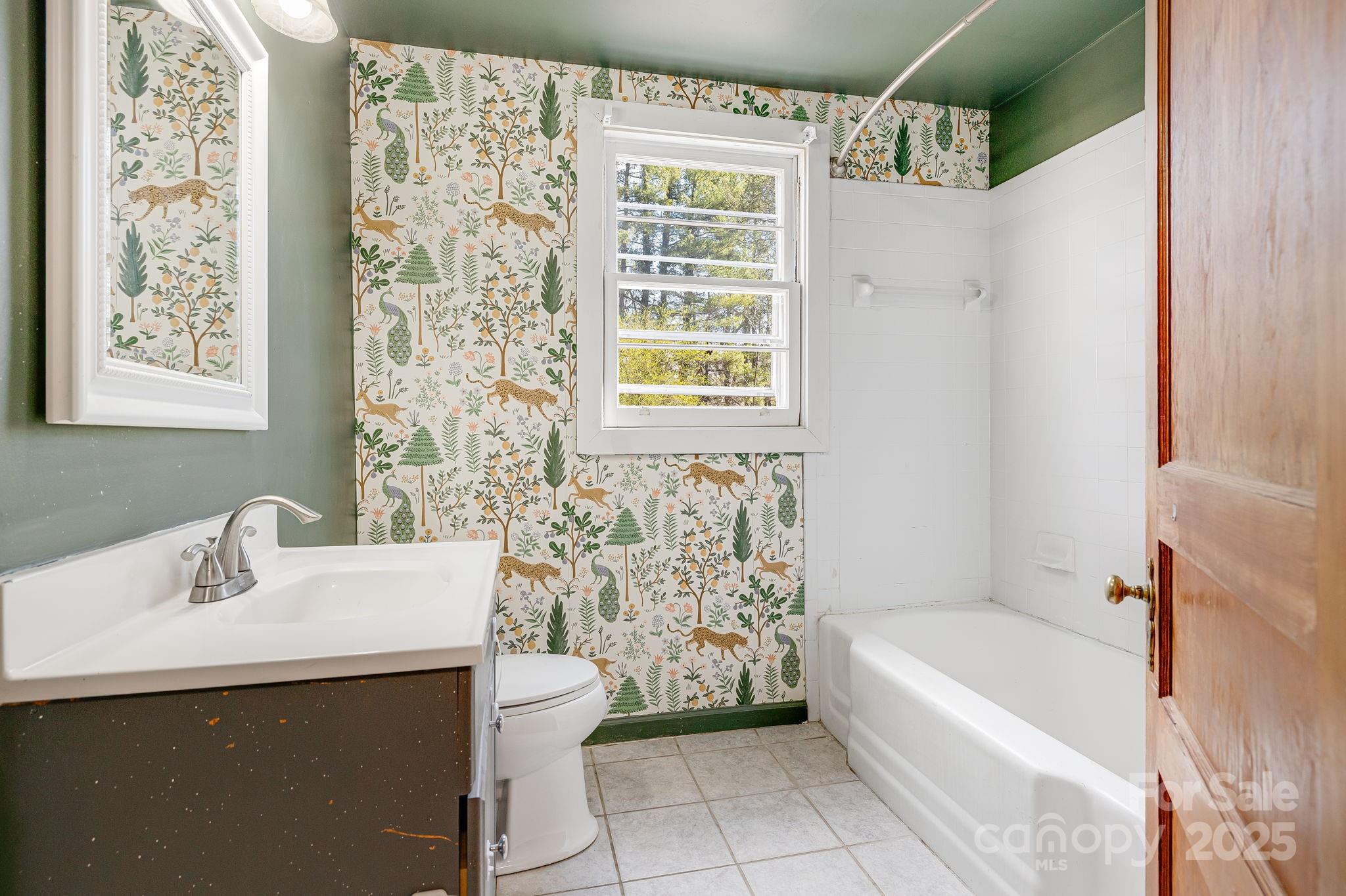 74 Beverly Road Asheville, NC 28805 - Photo 14 of 36 Gallery Image 14