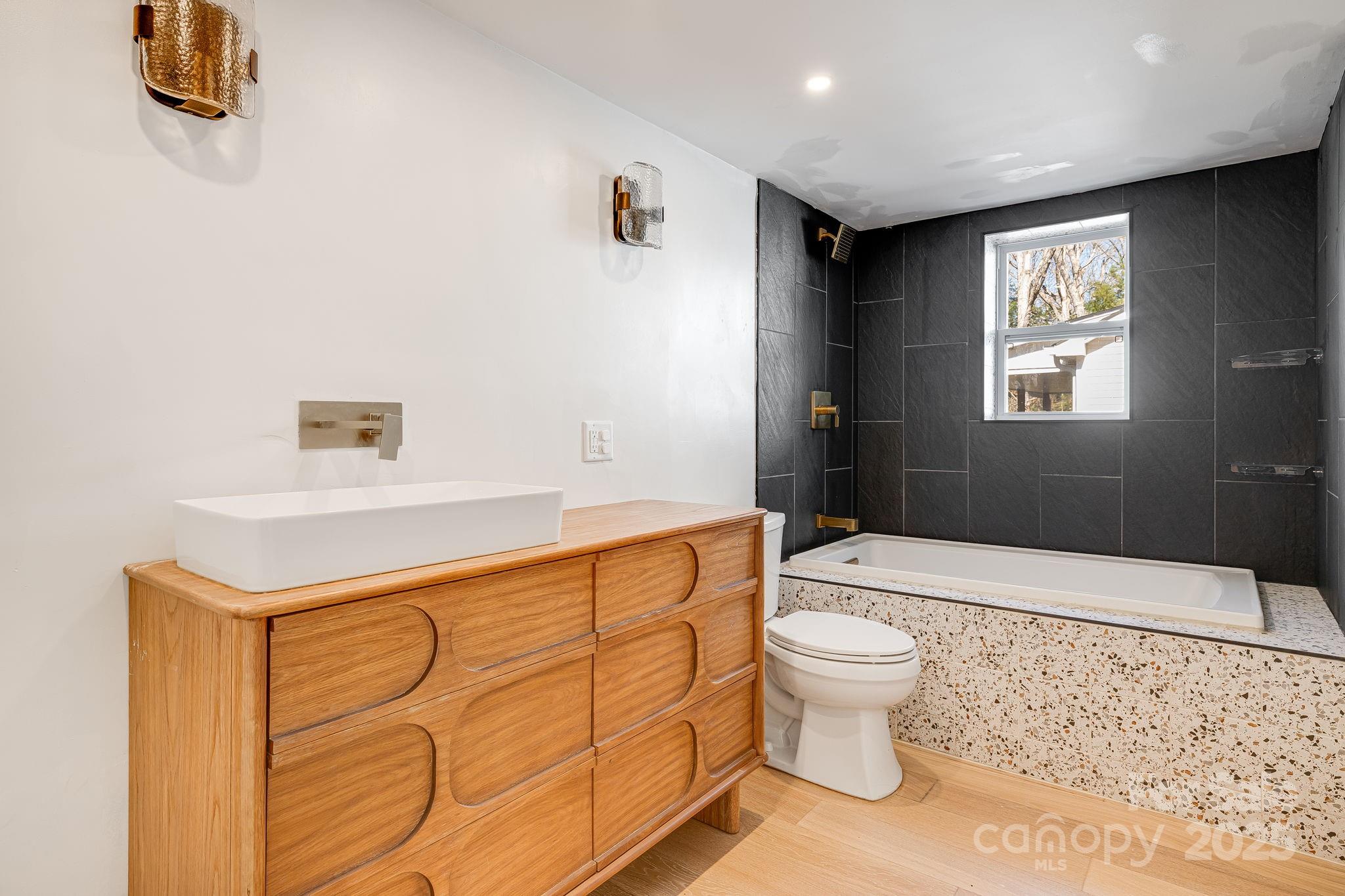 74 Beverly Road Asheville, NC 28805 - Photo 23 of 36 Gallery Image 23