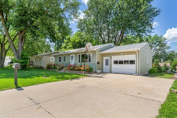 $260,000 | 1032 Valley View Road, Faribault, MN 55021