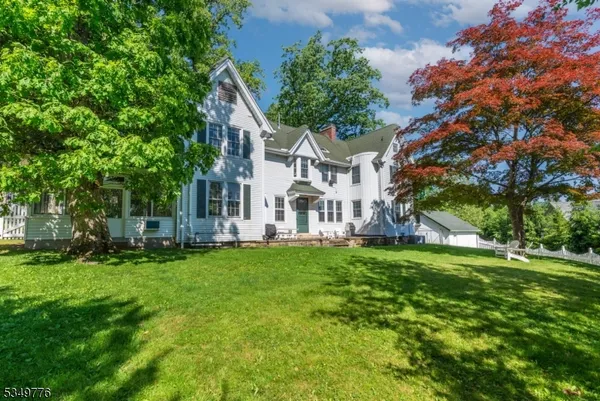 $940,000 | 29 Stevens Street, Bernardsville, NJ 07924
