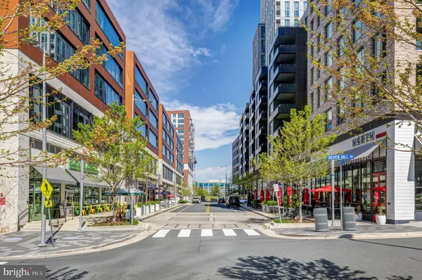 $3,099,000 | 107 Moore Avenue Southeast, Vienna, VA 22180