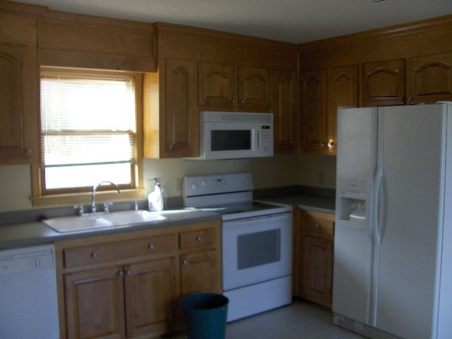 23305 White Harbour Road Seneca, SC 29672 - Photo 2 of 4 Gallery Image 2