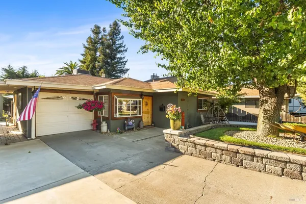 $495,000 | 613 North Adams Street, Dixon, CA 95620