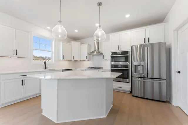 $694,750 | 3130 Sugar Maple Drive, Chaska, MN 55318