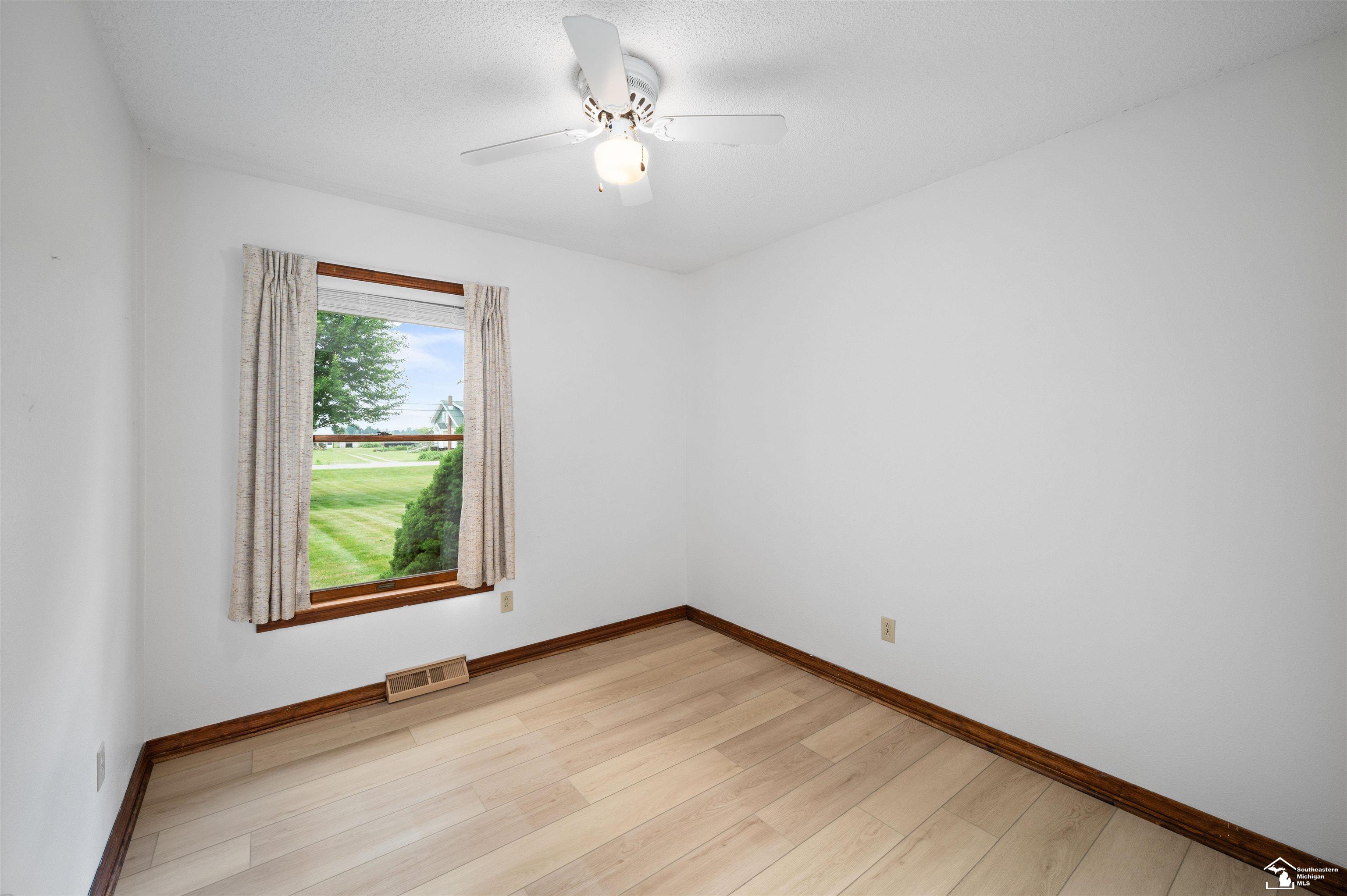1006 East Temperance Road Temperance, MI 48182 - Photo 27 of 47 Gallery Image 27