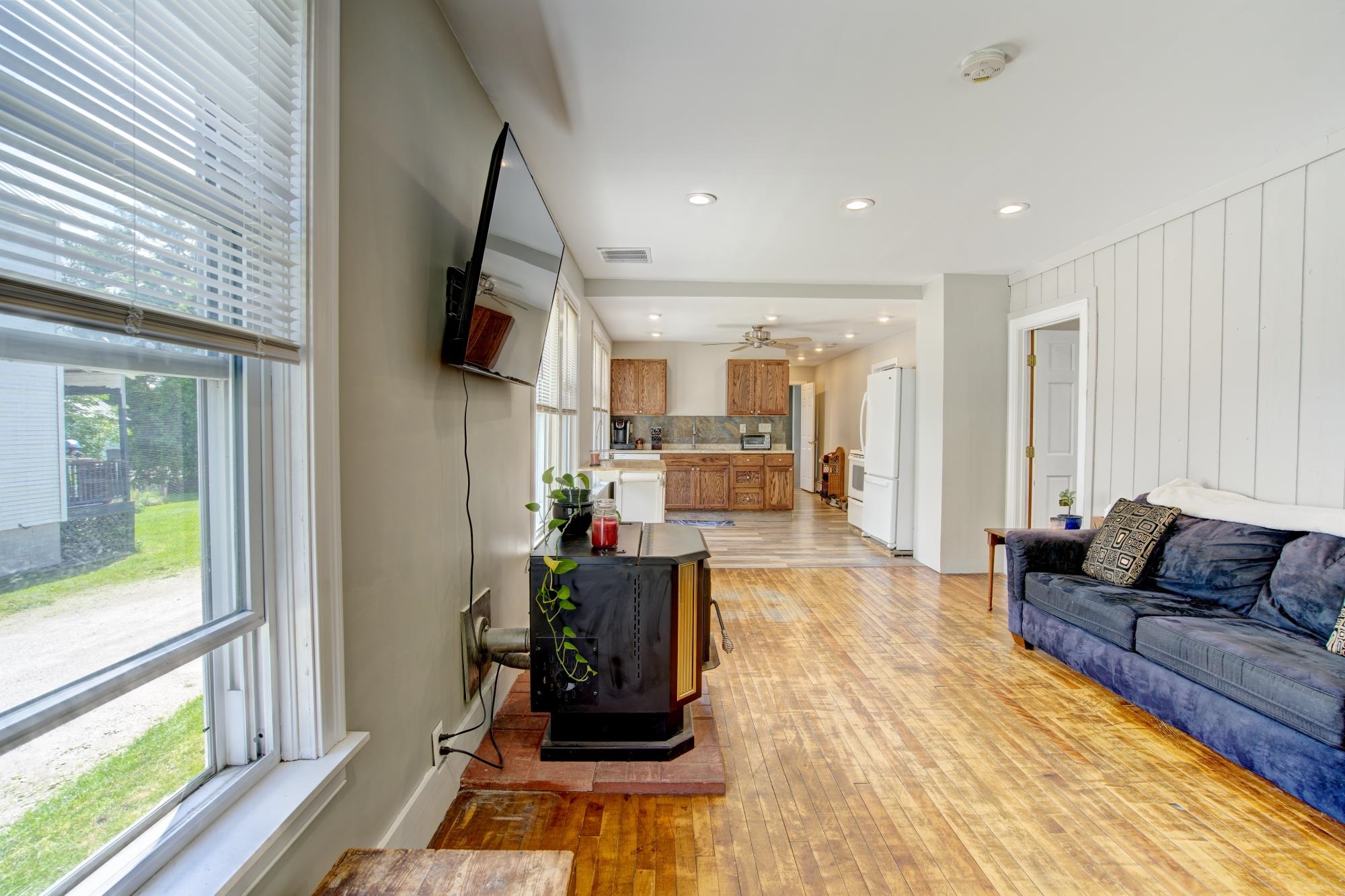 9 Deer Street Rutland, VT 05701 - Photo 5 of 40