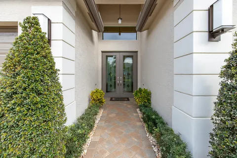 $884,900 | 11971 Southwest Still Waters Avenue, Port St. Lucie, FL 34987