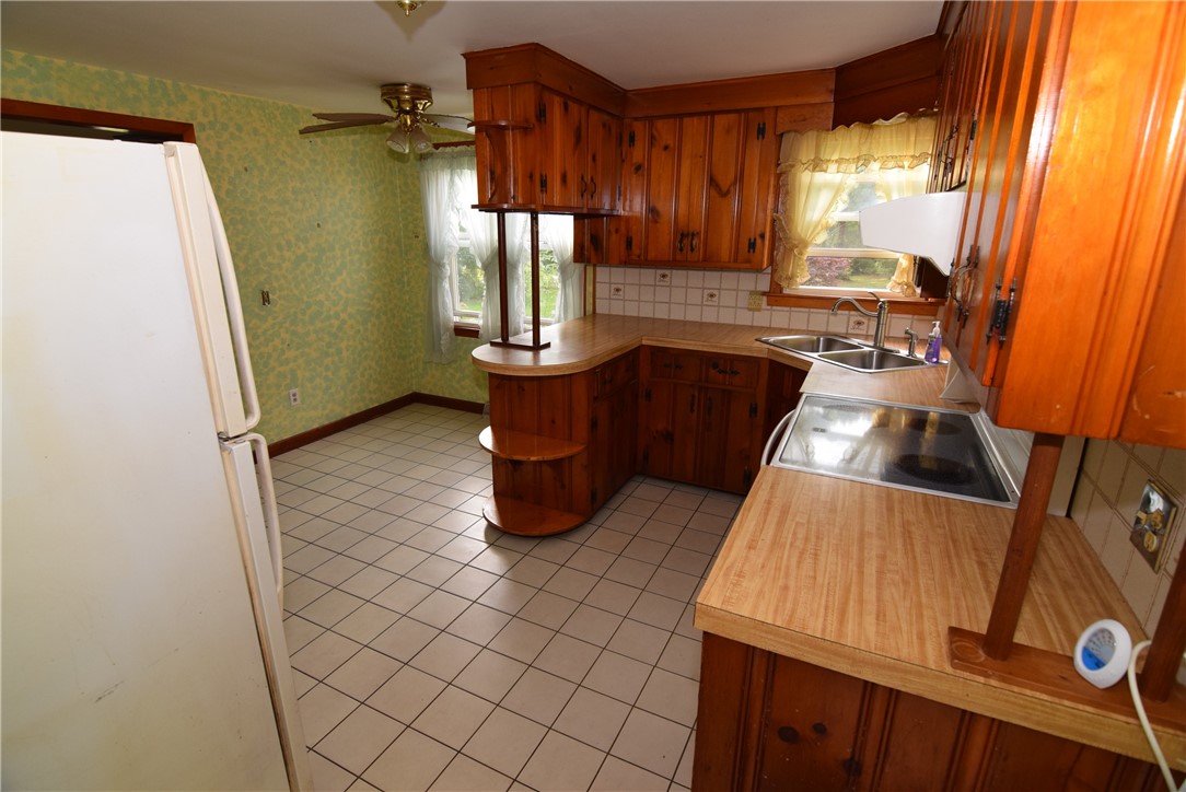 70 Maxson Hill Road Hopkinton, RI 02804 - Photo 11 of 36