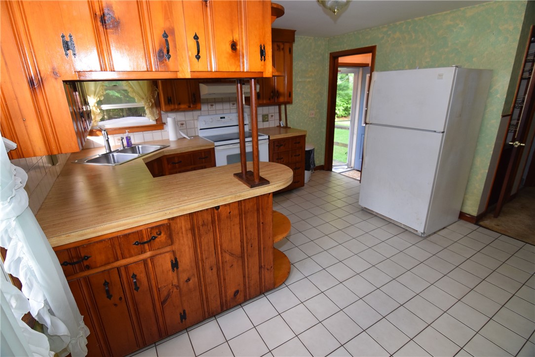 70 Maxson Hill Road Hopkinton, RI 02804 - Photo 12 of 36