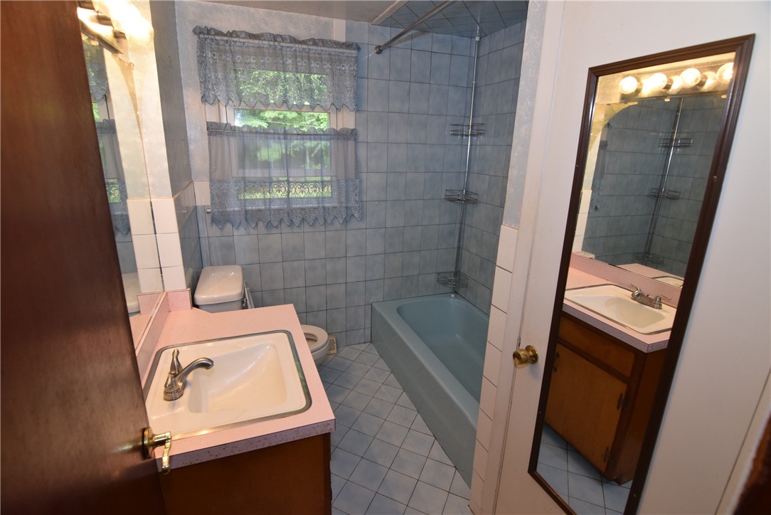 70 Maxson Hill Road Hopkinton, RI 02804 - Photo 18 of 36