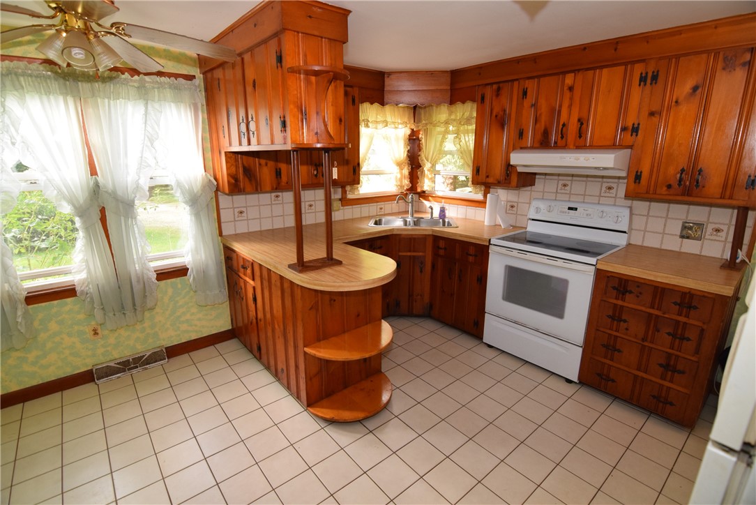 70 Maxson Hill Road Hopkinton, RI 02804 - Photo 10 of 36