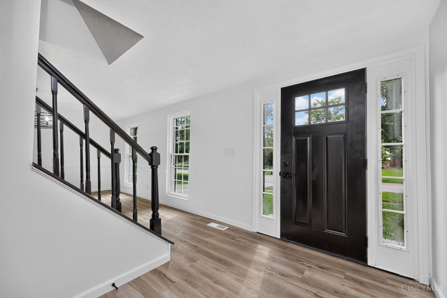 12022 Kenn Road Springdale, OH 45246 - Photo 6 of 62 Gallery Image 6