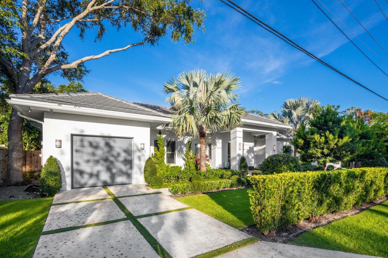 598 Northwest 9th Court Boca Raton, FL 33486 - Photo 2 of 28 2