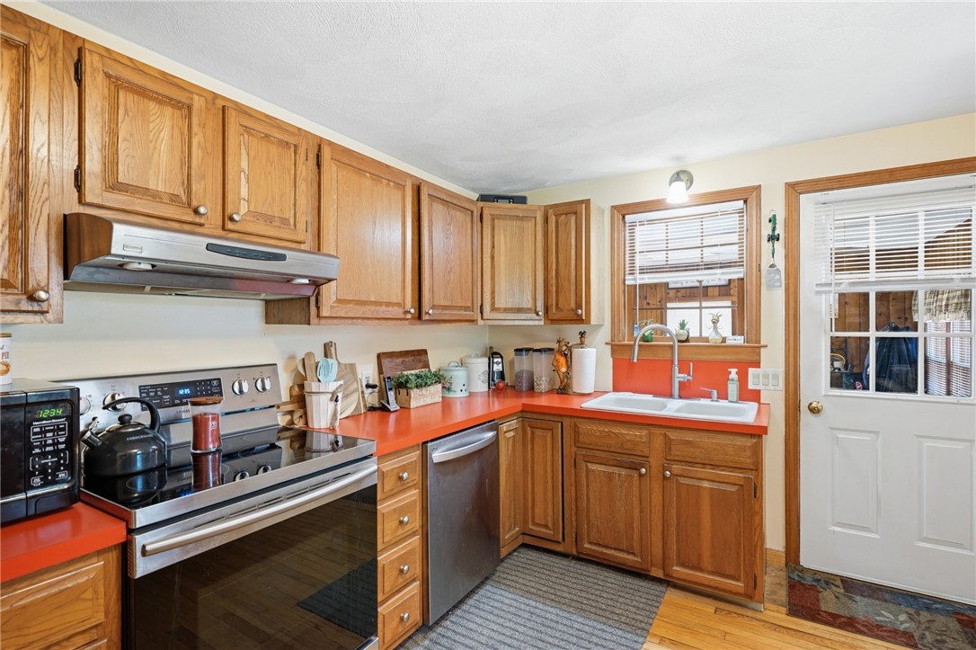 5675 Flat River Road Coventry, RI 02827 - Photo 15 of 39