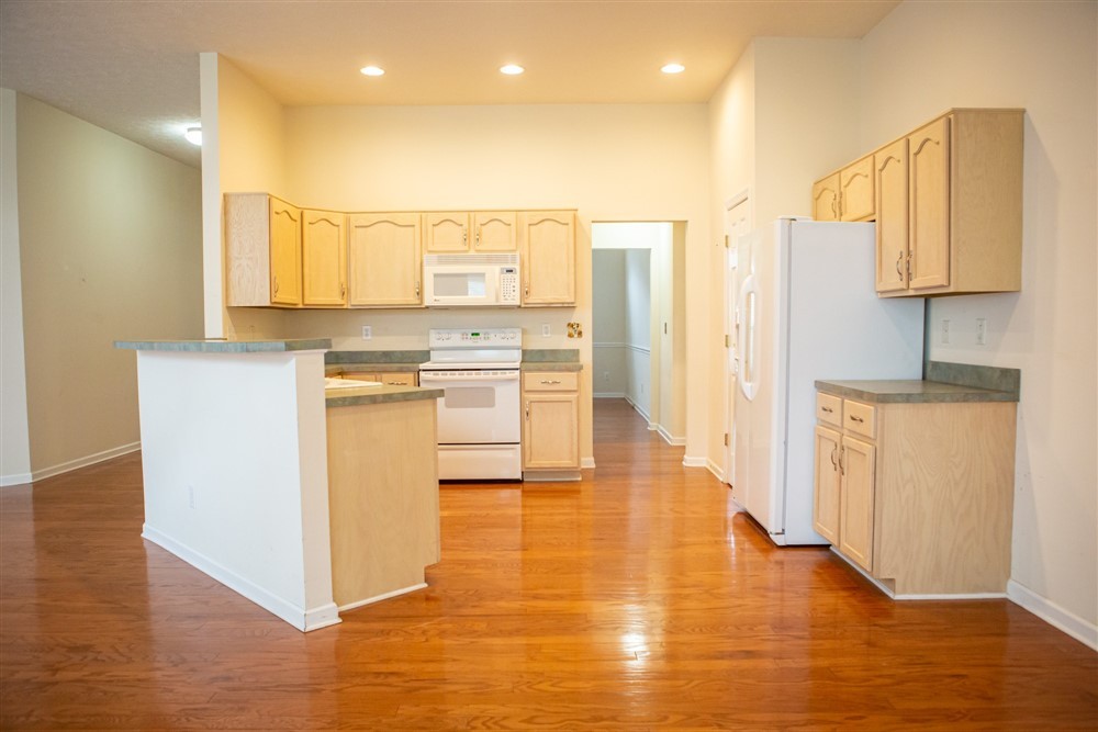 1336 West Running Brook Road Nashville, TN 37209 - Photo 7 of 25 Kitchen