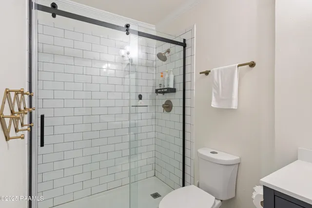 $839,500 | 103 South Southlawn Drive, Lafayette, LA 70503