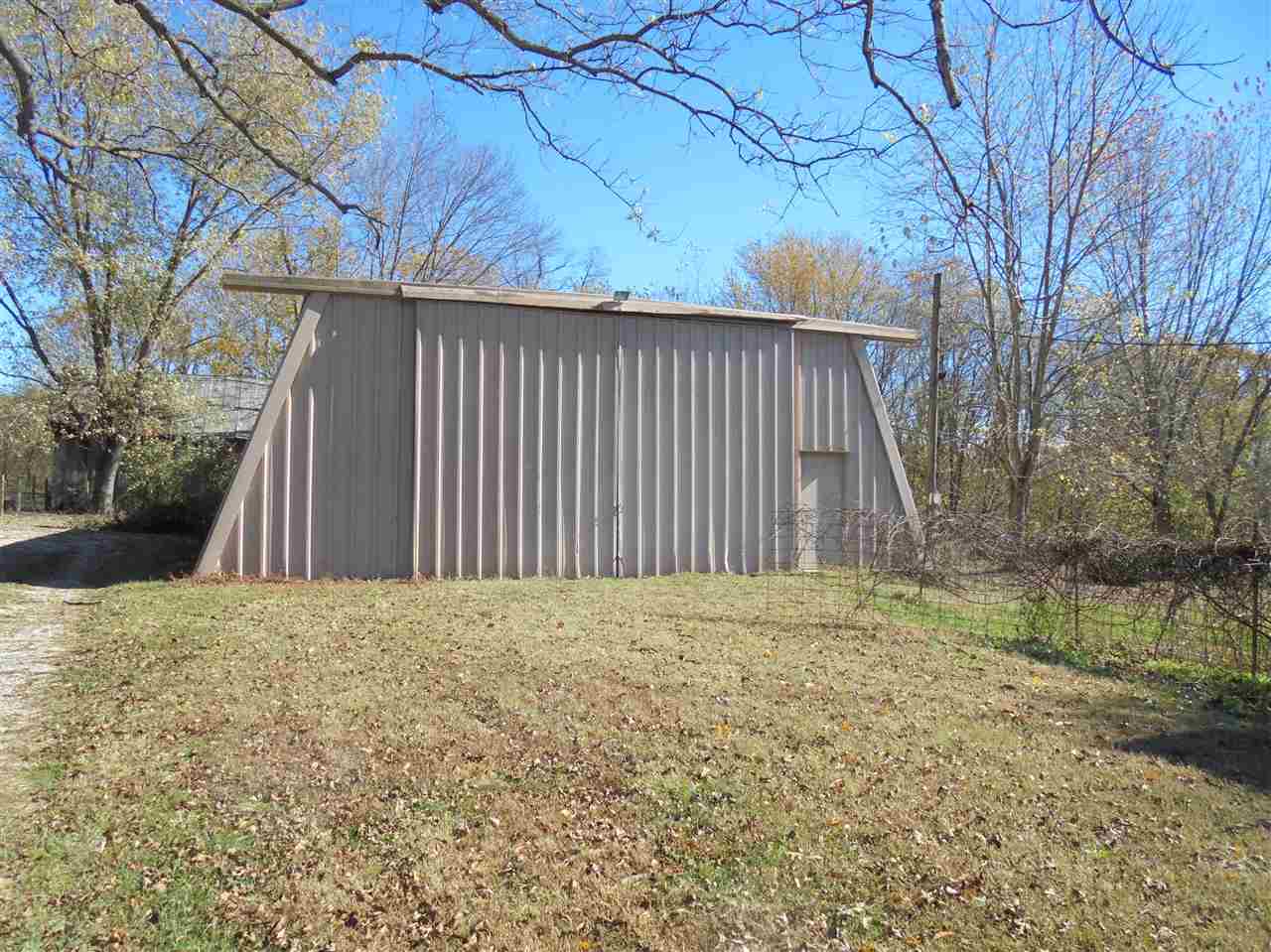 12434 Tunnelton Road Bedford, IN 47421 - Photo 14 of 21