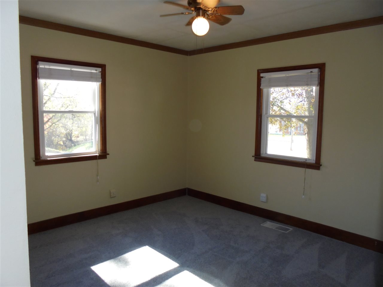 12434 Tunnelton Road Bedford, IN 47421 - Photo 8 of 21