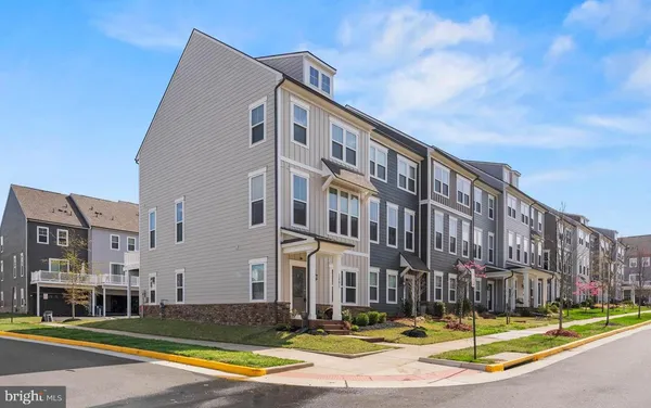 $599,000 | 1601 Grove Chestnut Road, Dumfries, VA 22026