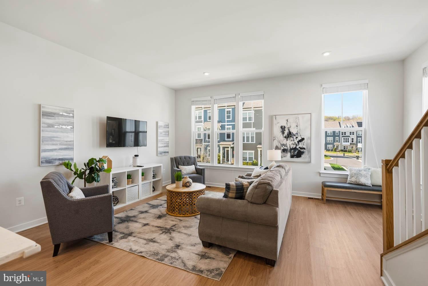 1601 Grove Chestnut Road Dumfries, VA 22026 - Photo 11 of 36 family room