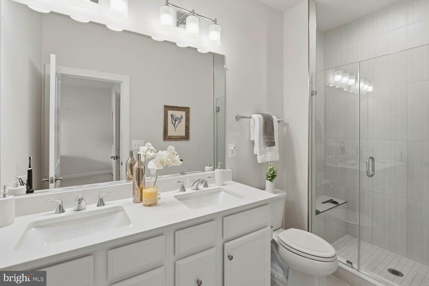 1601 Grove Chestnut Road Dumfries, VA 22026 - Photo 20 of 36 primary bath