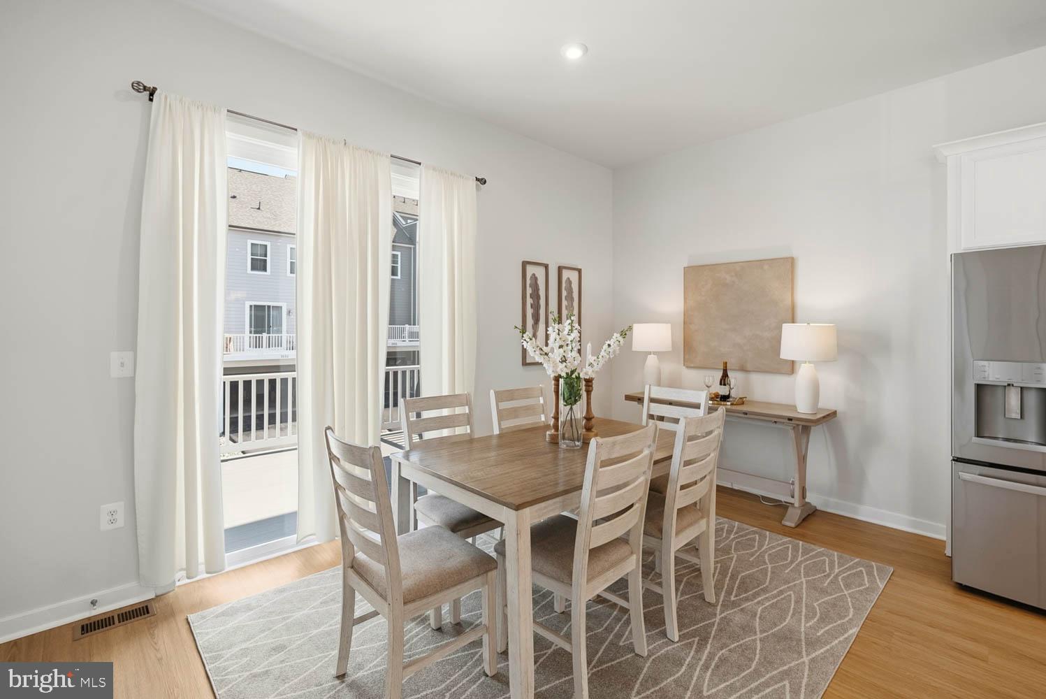 1601 Grove Chestnut Road Dumfries, VA 22026 - Photo 8 of 36 dining