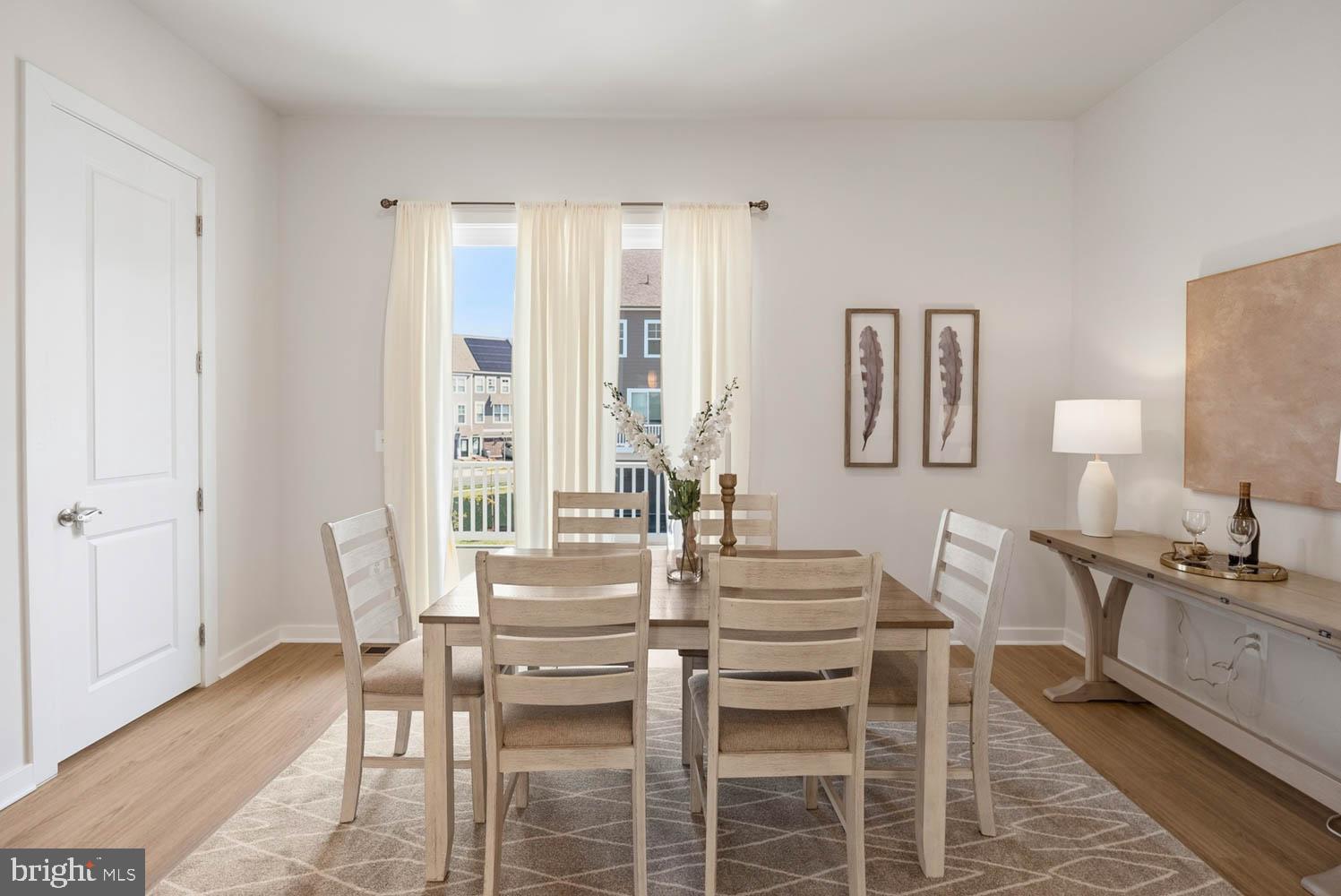 1601 Grove Chestnut Road Dumfries, VA 22026 - Photo 9 of 36 dining