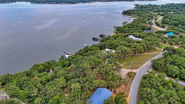 $950,000 | 722 Storey Road, Nocona, TX 76255