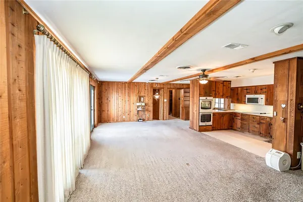 $950,000 | 722 Storey Road, Nocona, TX 76255