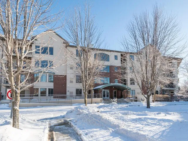 $585,000 | 5225 Grandview Square, Unit 210, Edina, MN 55436